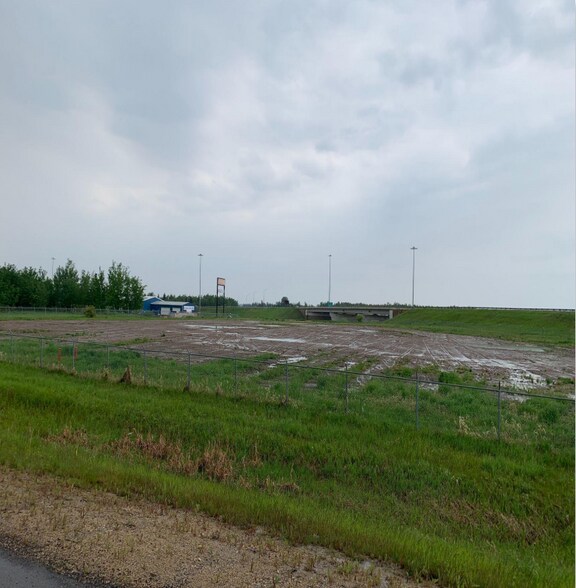 More Photos Of 4827 47 Av, Entwistle Land For Sale