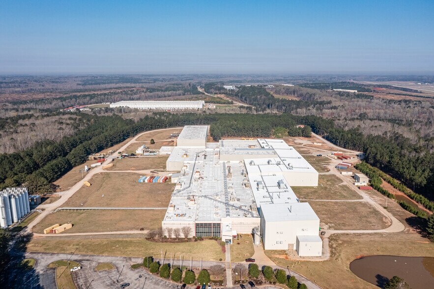 More Photos Of 411 Pegasus Pky, Lagrange Manufacturing For Lease