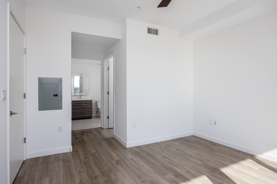 More Photos Of 12035 Wilshire Blvd, Los Angeles Apartments For Sale