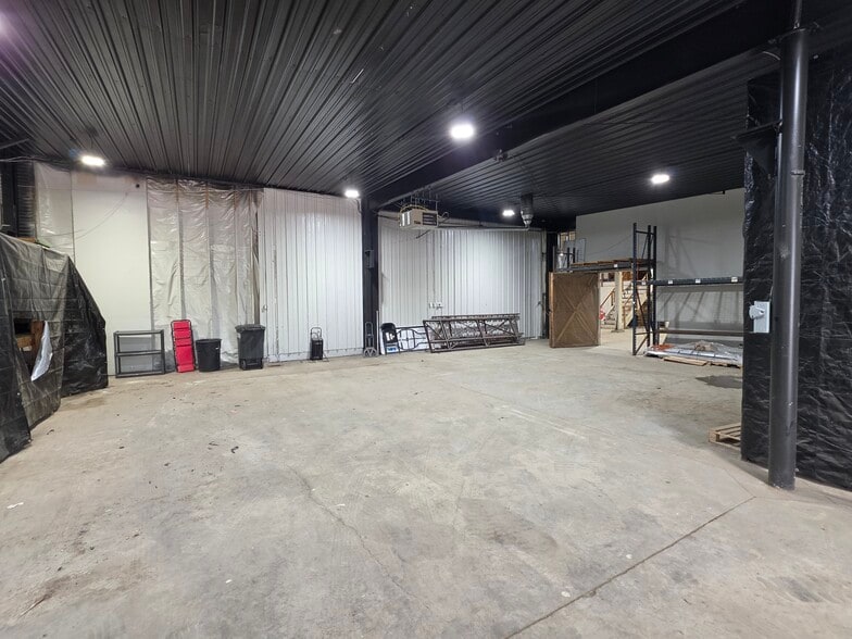 More Photos Of 1728 Churchman Ave, Indianapolis Warehouse For Lease