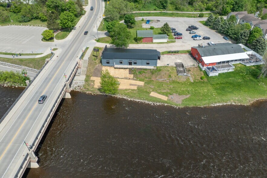 More Photos Of 226 Baldwin St, Big Rapids Light Distribution For Sale