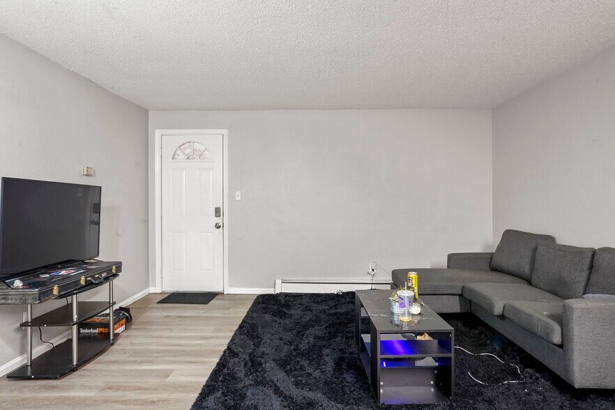 More Photos Of 316 E Brookside, Colorado Springs Apartments For Sale