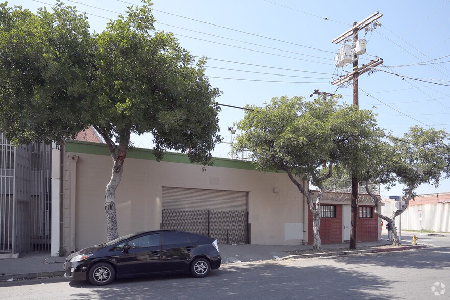 More Photos Of 1401 Wilson St, Los Angeles Warehouse For Lease