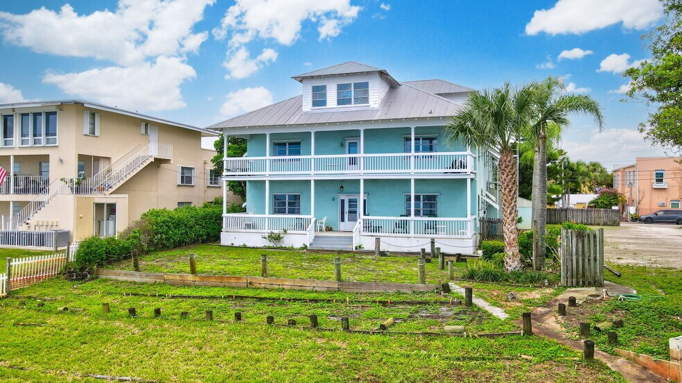 More Photos Of 15 SE Seminole St, Stuart Multifamily For Sale