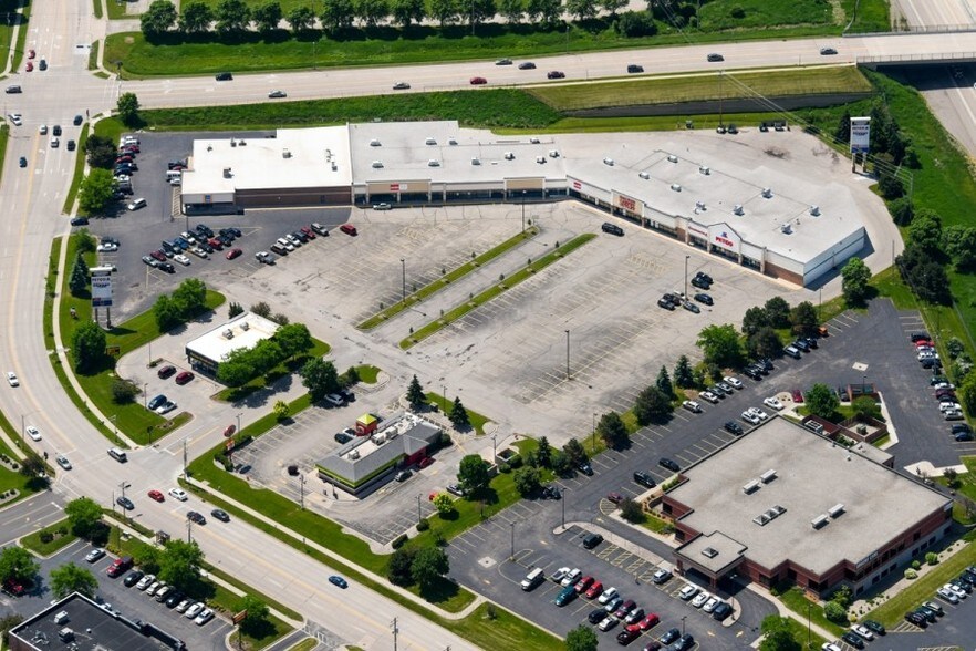 More Photos Of 1875 S Koeller St, Oshkosh Restaurant For Lease