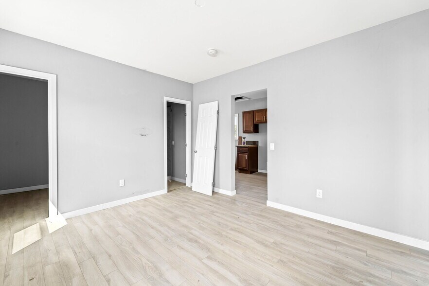 More Photos Of , San Ysidro General Retail For Sale