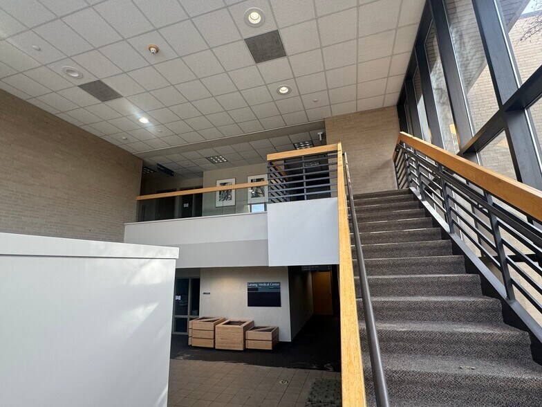 More Photos Of 2815 Pennsylvania Ave, Lansing Medical For Sale