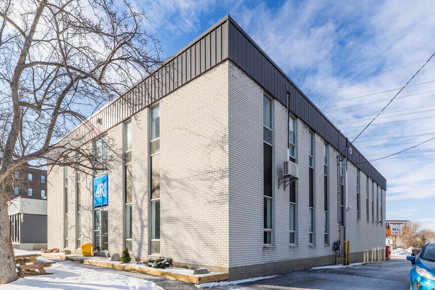 Primary Photo Of 1735 Courtwood Cres, Ottawa Light Distribution For Lease