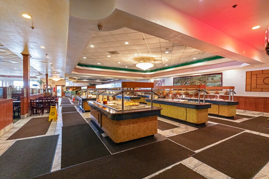 More Photos Of 850 Gray Ave, Yuba City Department Store For Sale