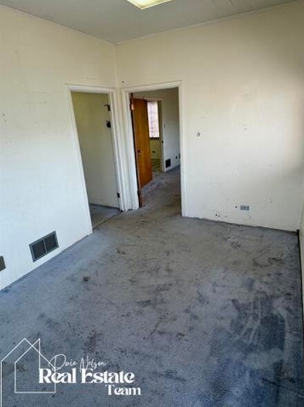 More Photos Of 515 N Lennox St, Casper Industrial For Sale