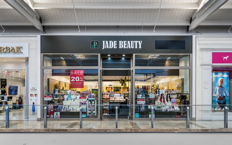 More Photos Of 200-272 E Via Rancho Pky, Escondido General Retail For Sale