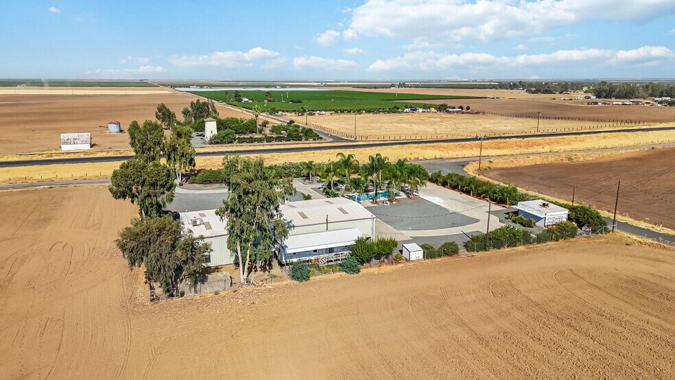 More Photos Of 23259 Avenue 64 Ave, Ducor Warehouse For Sale