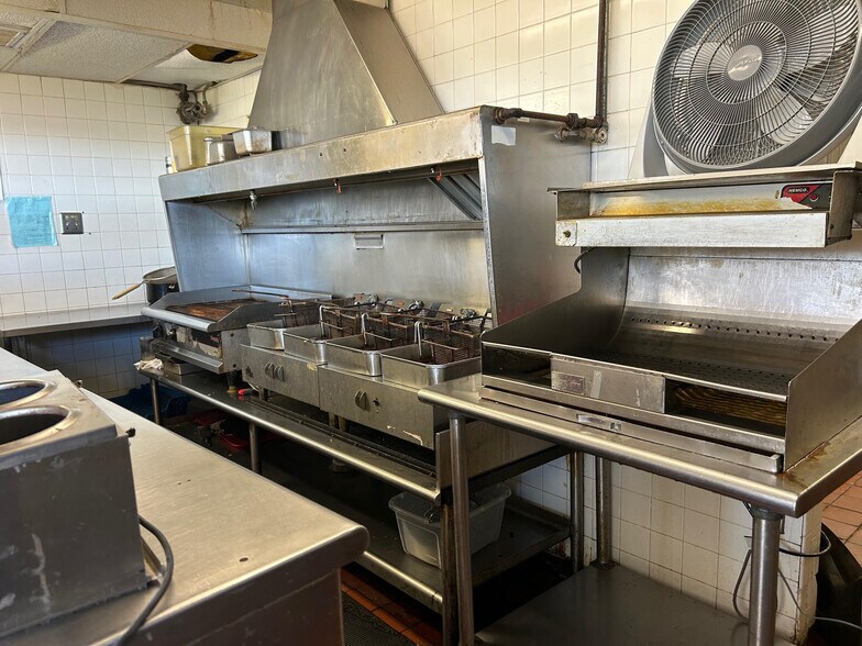 More Photos Of 1010 State Highway 21 W, San Augustine Fast Food For Sale
