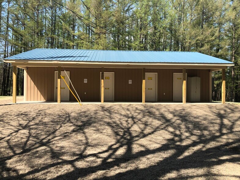 More Photos Of 7632 Centerville Rd, Houghton Trailer Camper Park For Sale