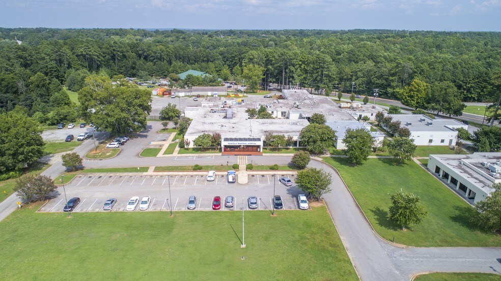 More Photos Of 102 Us 321 Byp, Winnsboro Hospital For Sale