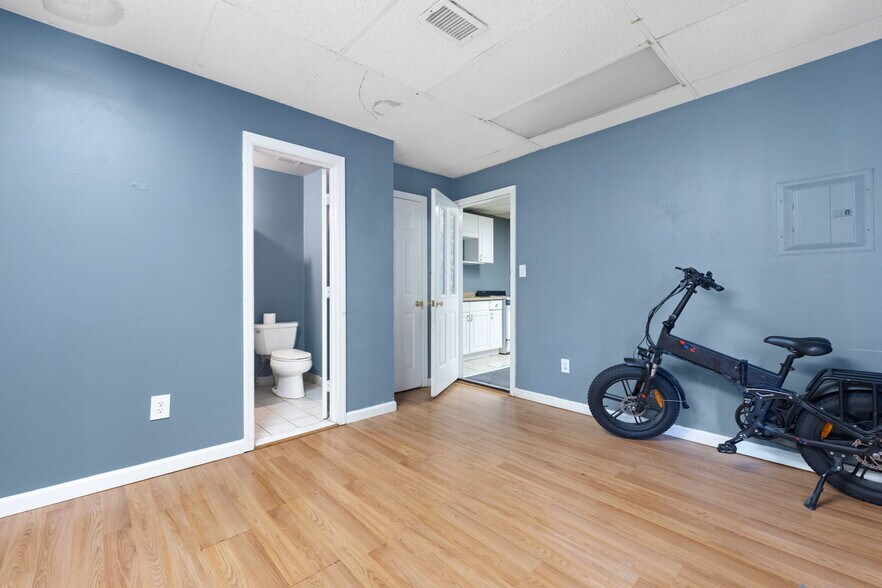 More Photos Of 168-172 Main St, Nyack Storefront For Sale