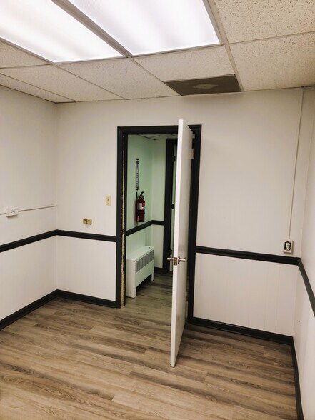 More Photos Of 318 S South St, Gastonia Office For Lease