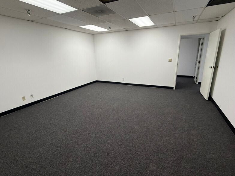 More Photos Of 25809 Business Center Dr, Redlands Industrial For Lease