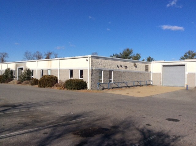 More Photos Of 11 Southgate Blvd, New Castle Manufacturing For Sale