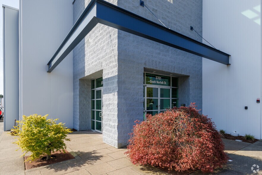 More Photos Of 3701 S Norfolk, Seattle Manufacturing For Sale