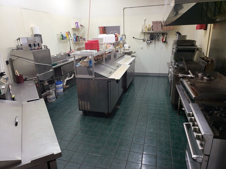 More Photos Of W14382 Railway Ave, Weyerhaeuser Bar For Sale