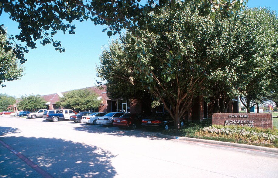 More Photos Of 1485 Richardson Dr, Richardson Unknown For Lease