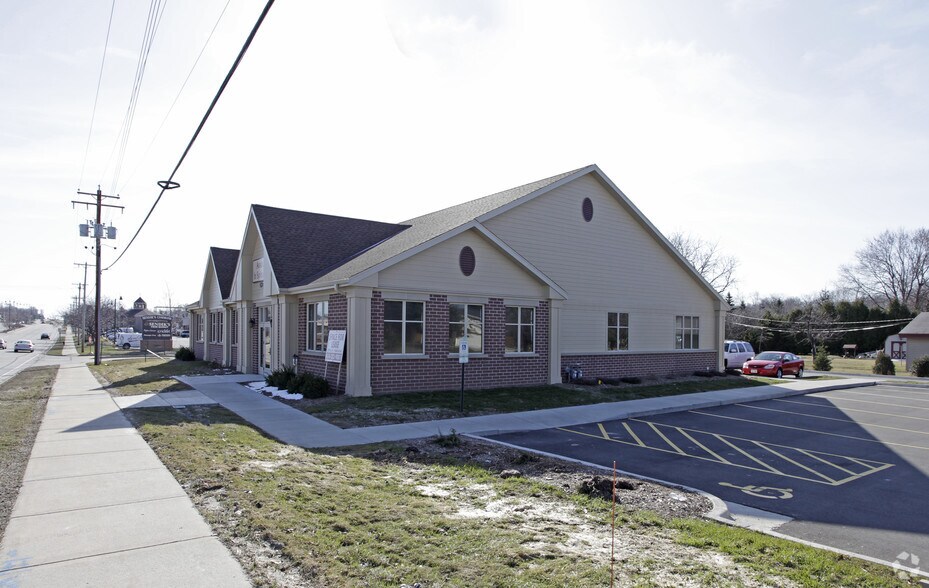 More Photos Of 8081 W Layton Ave, Milwaukee Medical For Lease