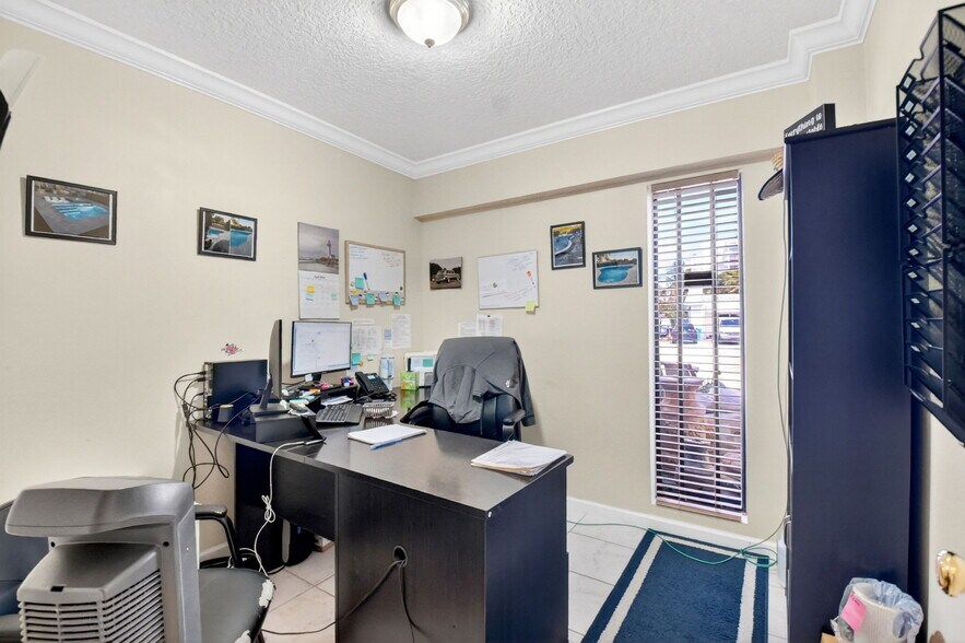 More Photos Of 321 N Railroad Ave, Boynton Beach Unknown For Lease
