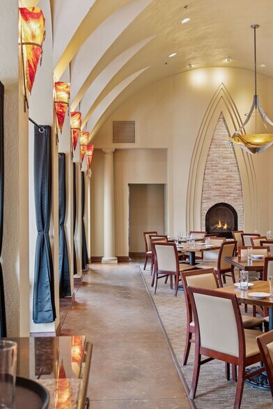 More Photos Of 981 Sibley Memorial Hwy, Lilydale Restaurant For Sale