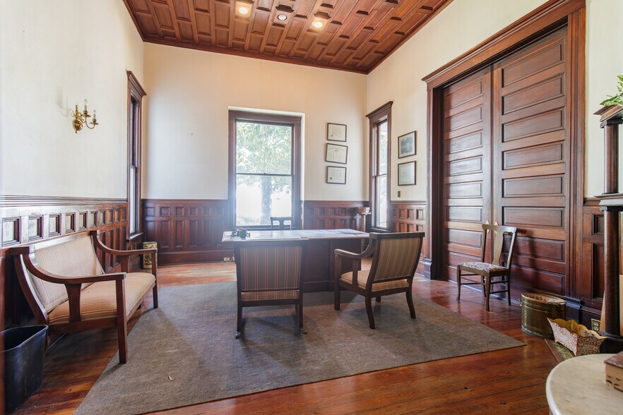 1008 N Patterson St, Valdosta, GA 31601 Office For Sale