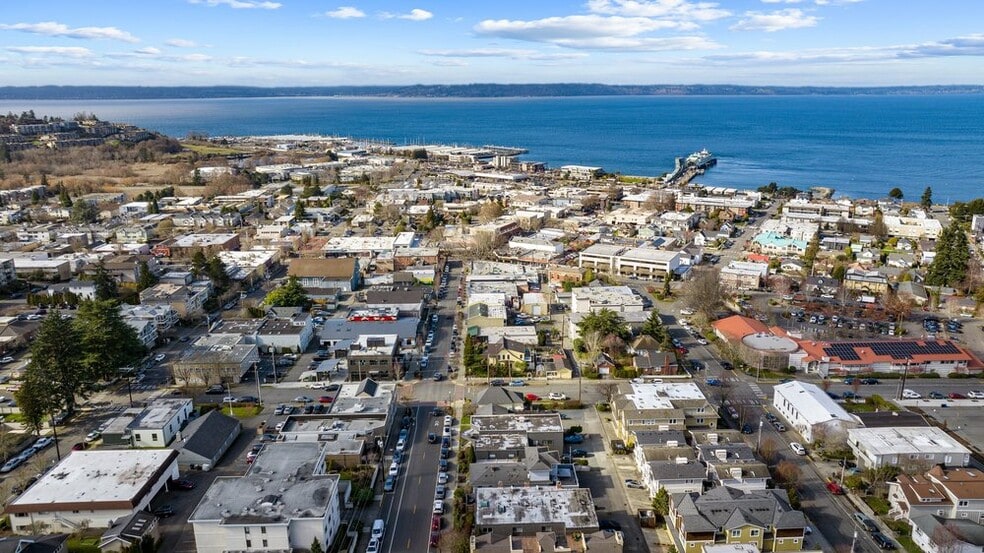 More Photos Of 605 Main St, Edmonds General Retail For Sale