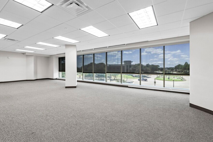 More Photos Of 1600 N Redbud Blvd, McKinney Office For Sale