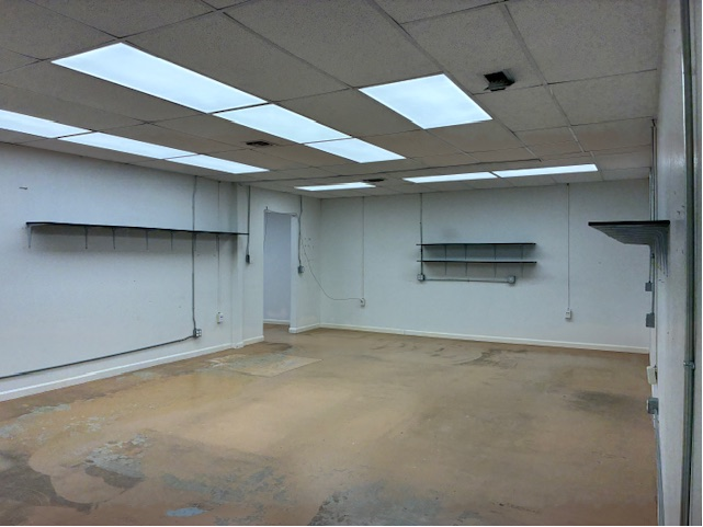 More Photos Of 12106-12108 Radium St, San Antonio Light Manufacturing For Lease