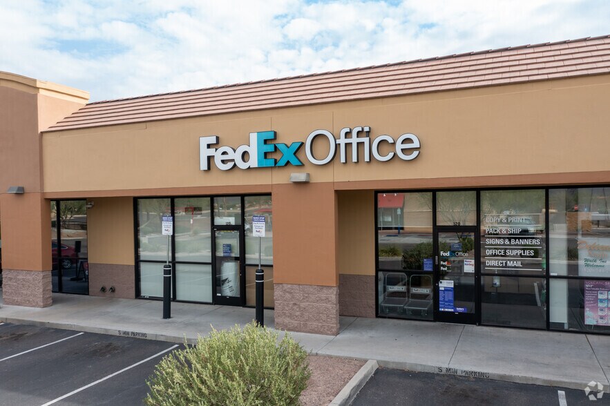 More Photos Of 8150 N Cortaro Dr, Tucson Unknown For Lease