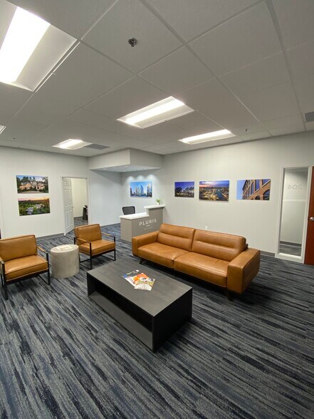 More Photos Of 808-812 Lyndon Ln, Louisville Unknown For Lease