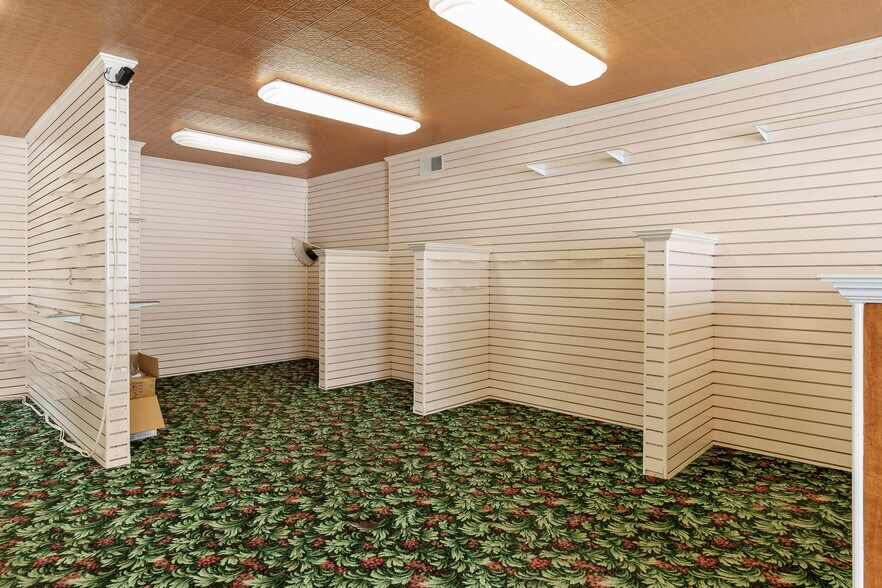 More Photos Of 1321 W Court St, Janesville Apartments For Sale