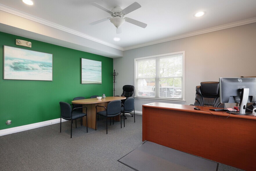 More Photos Of 12 Robbins Pky, Toms River Office For Sale