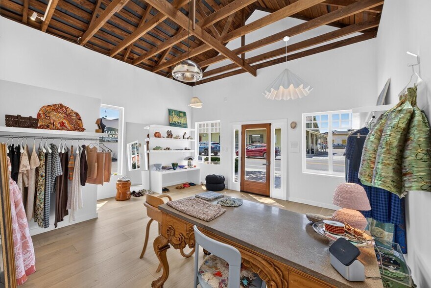 More Photos Of 408 Trout Gulch Rd, Aptos Freestanding For Sale