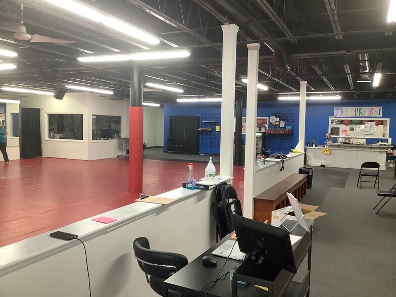 More Photos Of 19 Willow St, Natick Office For Lease