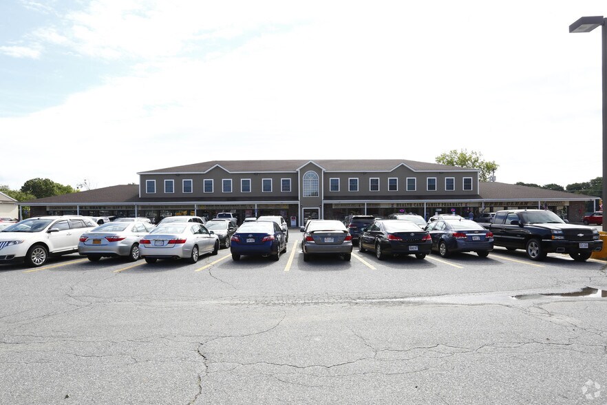 More Photos Of 14 Loon Hill Rd, Dracut General Retail For Sale