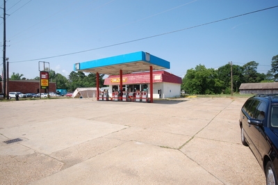 Primary Photo Of 100 1 Hwy, Oil City Service Station For Sale