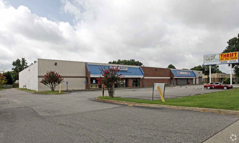 More Photos Of 4205 W Mercury Blvd, Hampton Freestanding For Sale