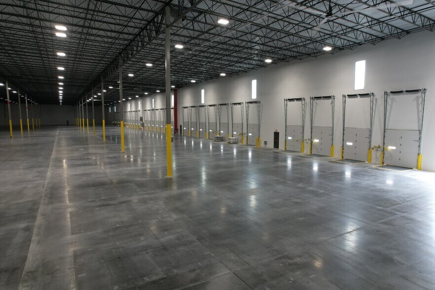 More Photos Of 5601 Chudoba Pky, Prince George Distribution For Lease