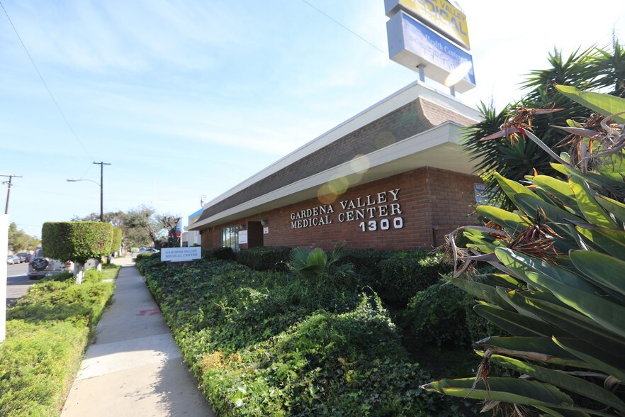More Photos Of 1300 W 155th St, Gardena Medical For Sale