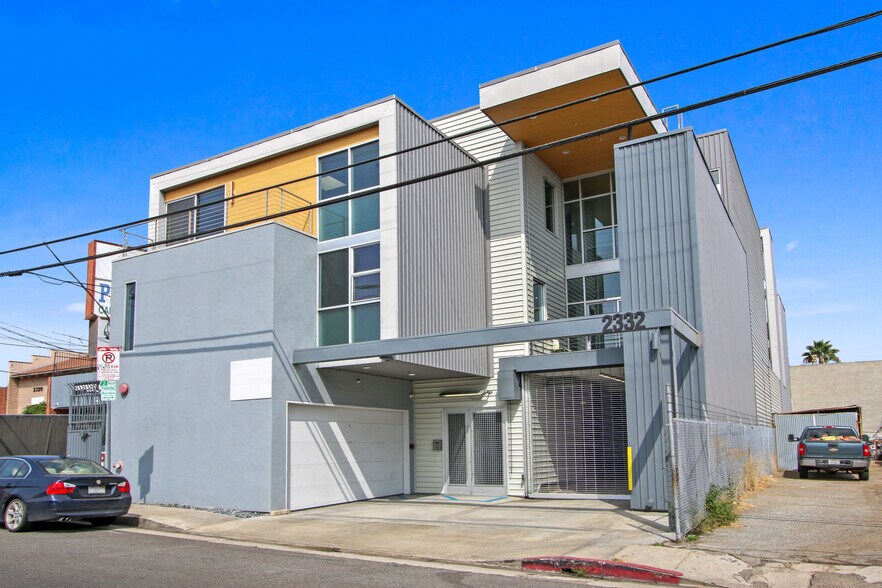 More Photos Of 2332 Cotner Ave, Los Angeles Loft Creative Space For Lease