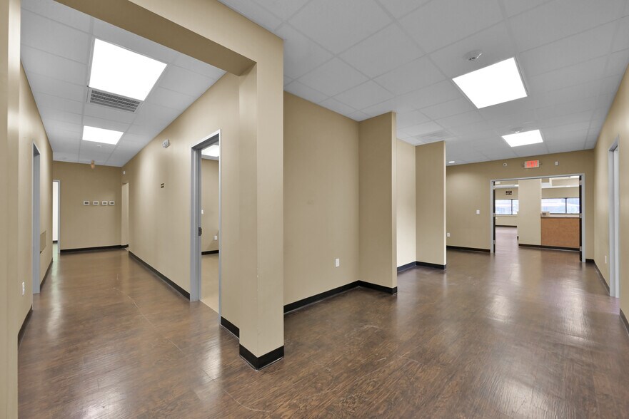 More Photos Of 1126 Rayford Rd, Spring Medical For Sale