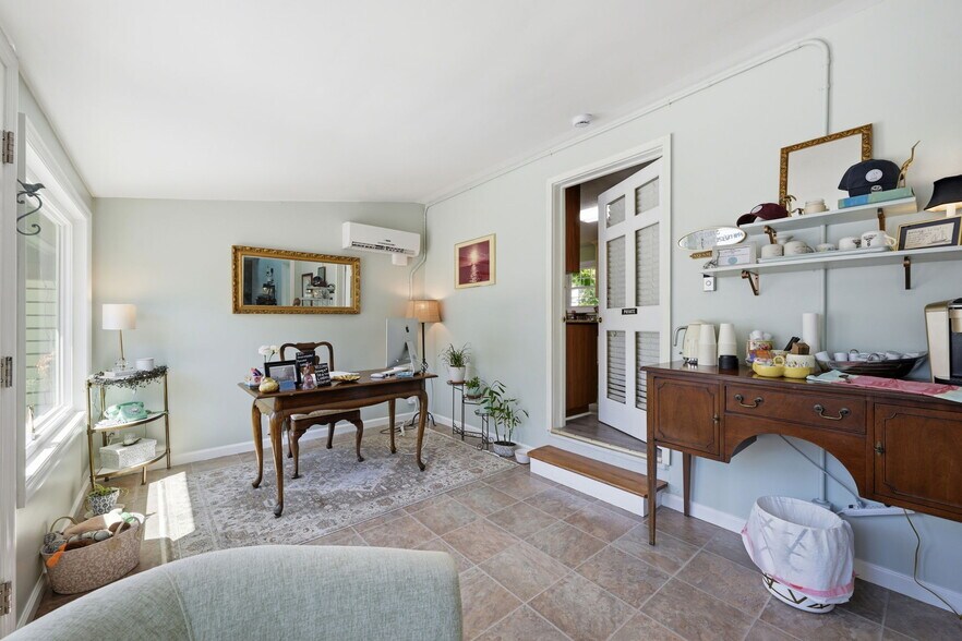 More Photos Of 508 Church St, Oriental Hospitality For Sale