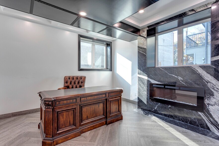 More Photos Of 11833 102 Ave NW, Edmonton Medical For Sale