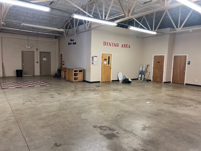 More Photos Of 210 N Upshaw Blvd, Robstown Storefront Retail Office For Sale