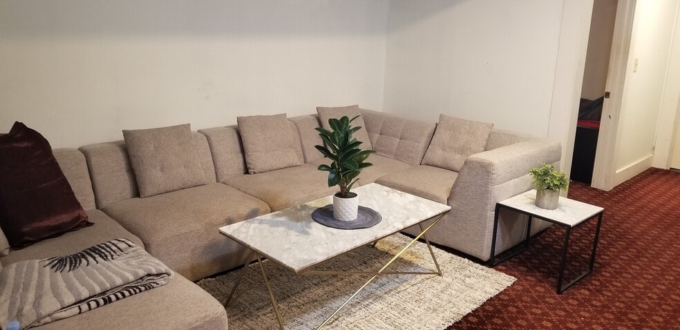 More Photos Of 2605 E Cherry St, Seattle Restaurant For Sale